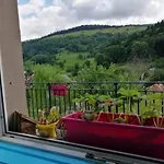Apartmán Les Locations De Stephanie ,gite L'arbre