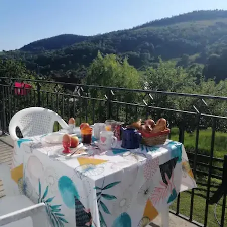 Les Locations De Stephanie ,gite L'arbre * Sondernach